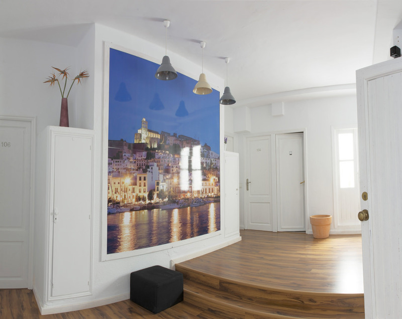 zonas-comunes-planta-1-Hostal-ibiza
